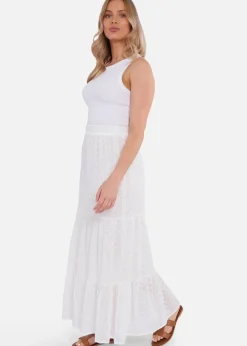 Skirts><noscript><img width=