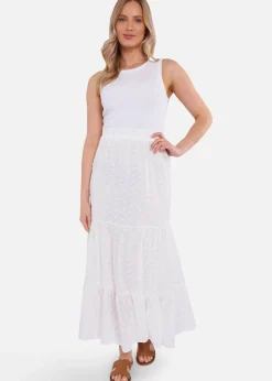 Skirts><noscript><img width=