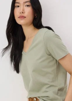 T-Shirts><noscript><img width=