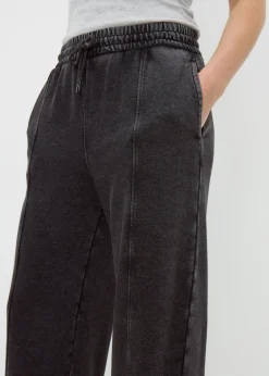 Trousers><noscript><img width=