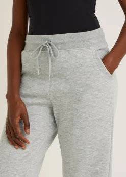 Trousers><noscript><img width=