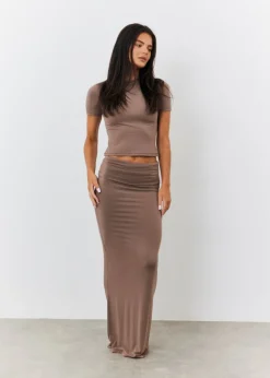 Skirts><noscript><img width=