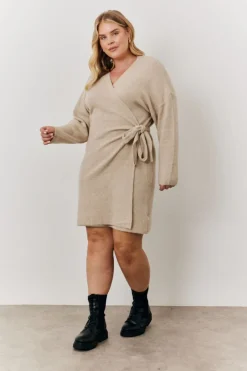 Knitwear><noscript><img width=