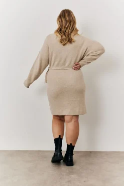 Knitwear><noscript><img width=