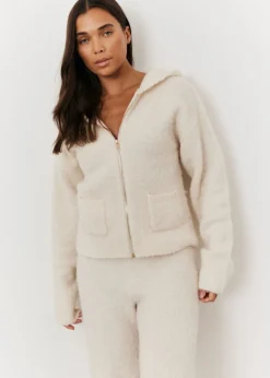 Coats & Jackets><noscript><img width=