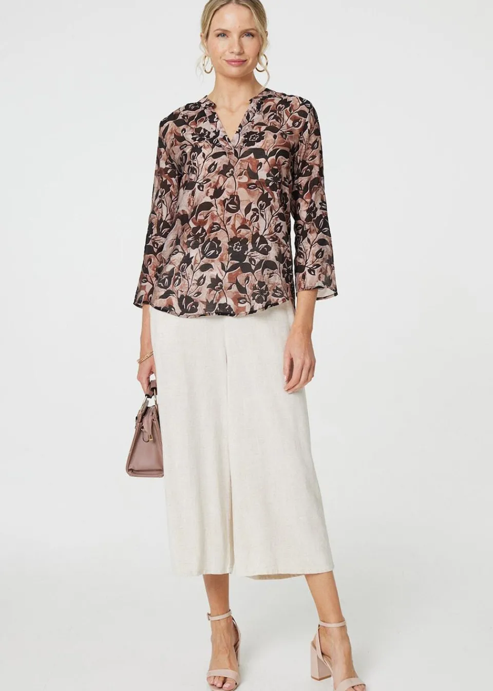 Tops>Izabel London Beige Floral Curve Hem Blouse