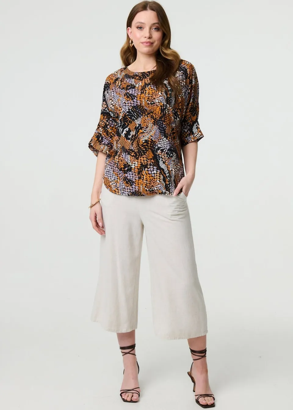 Tops>Izabel London Black Animal Print 3/4 Sleeve Relaxed Top