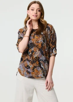 Tops>Izabel London Black Animal Print 3/4 Sleeve Relaxed Top