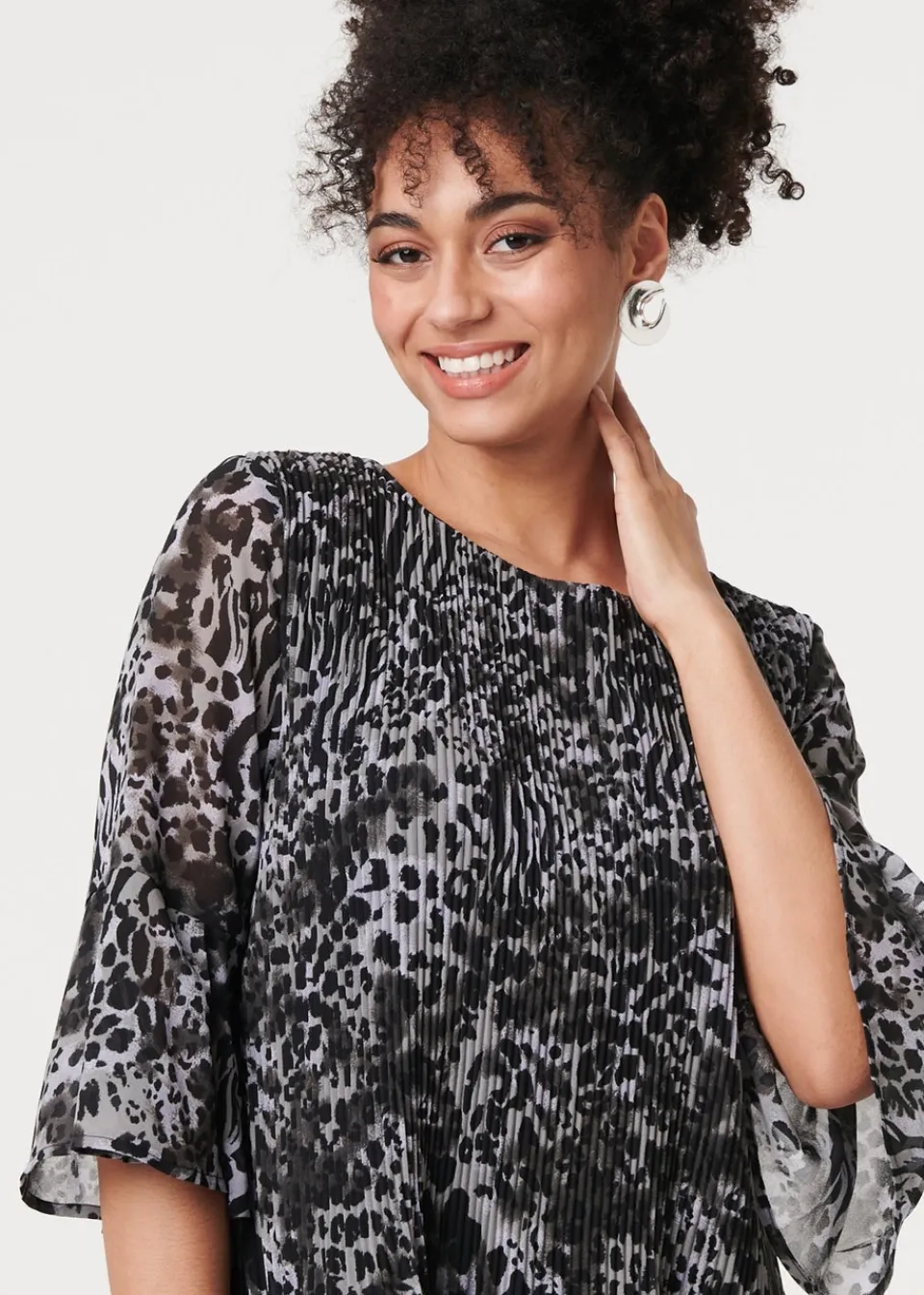 Tops>Izabel London Black Animal Print Sheer Pleated Blouse