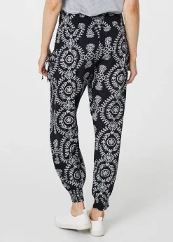 Trousers><noscript><img width=