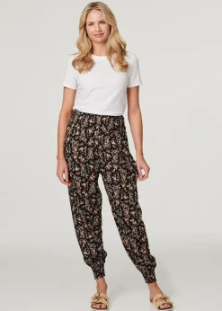 Trousers><noscript><img width=