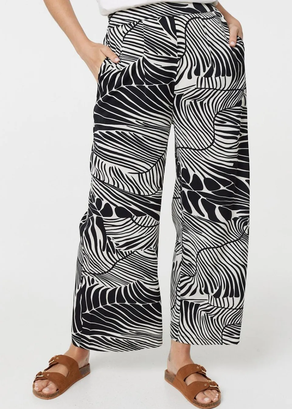 Trousers>Izabel London Black Printed High Waisted Wide Leg Trousers