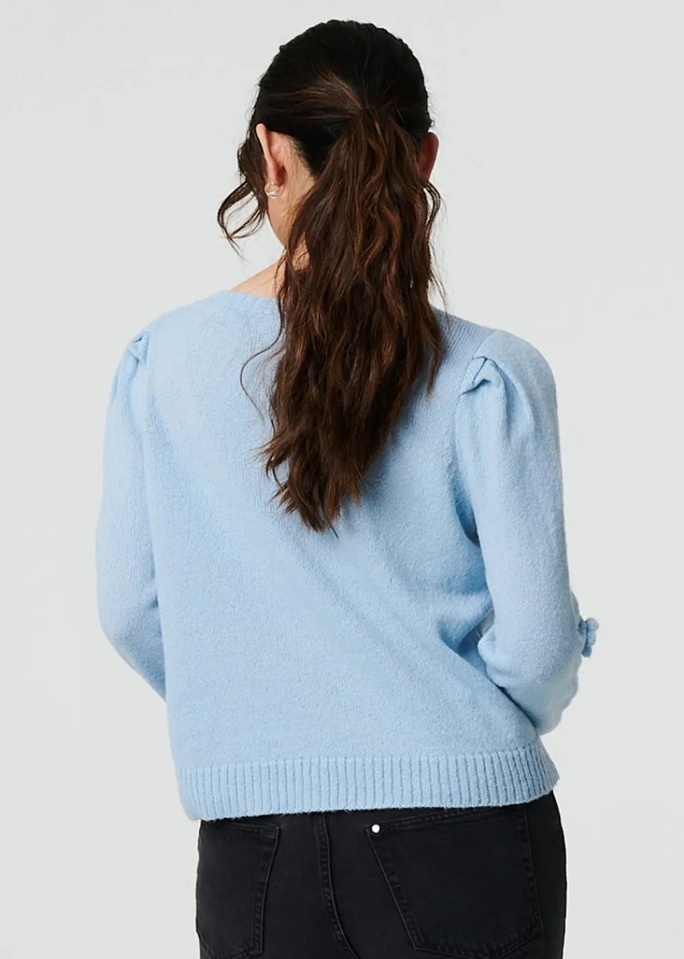Tops>Izabel London Blue Floral Embroidered Cropped Jumper