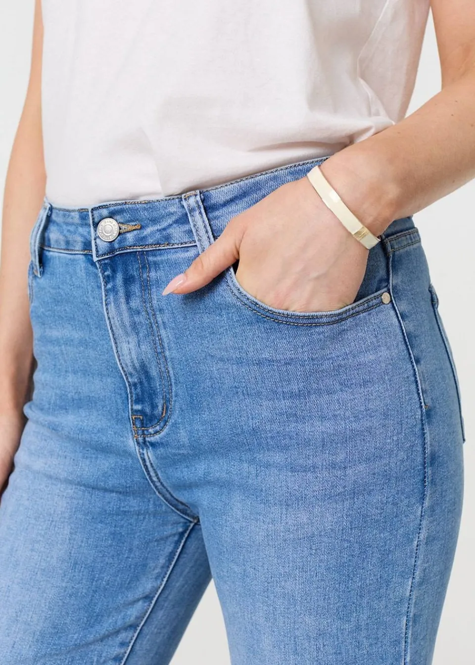 Jeans & Jeggings>Izabel London Blue High Waist Straight Leg Denim Jeans