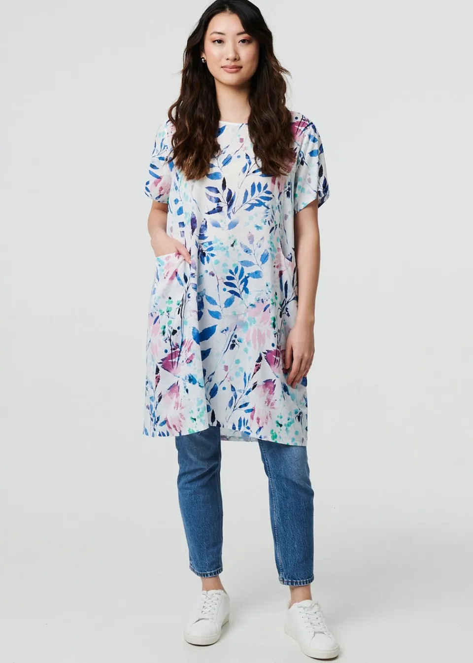 Dresses>Izabel London Blue Leaf Print Pocket Front Short Shift Dress