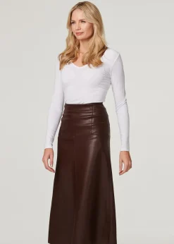 Skirts><noscript><img width=