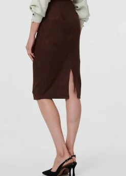 Skirts><noscript><img width=