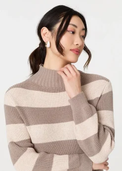 Knitwear><noscript><img width=