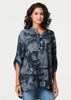 Tops>Izabel London Navy Floral 3/4 Sleeve Relaxed Blouse