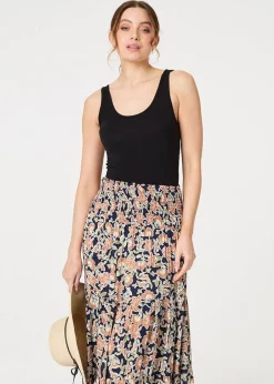 Skirts><noscript><img width=