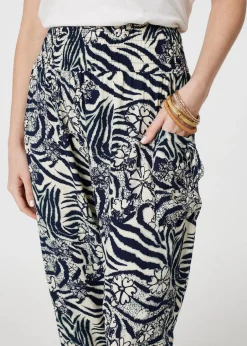 Trousers><noscript><img width=