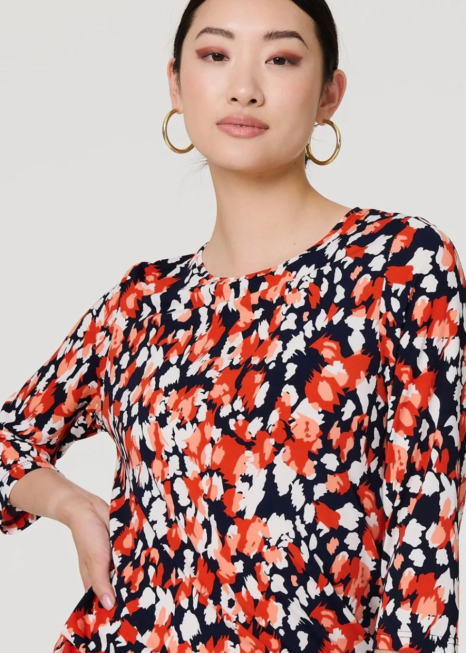 Tops>Izabel London Orange Printed Boat Neck Top