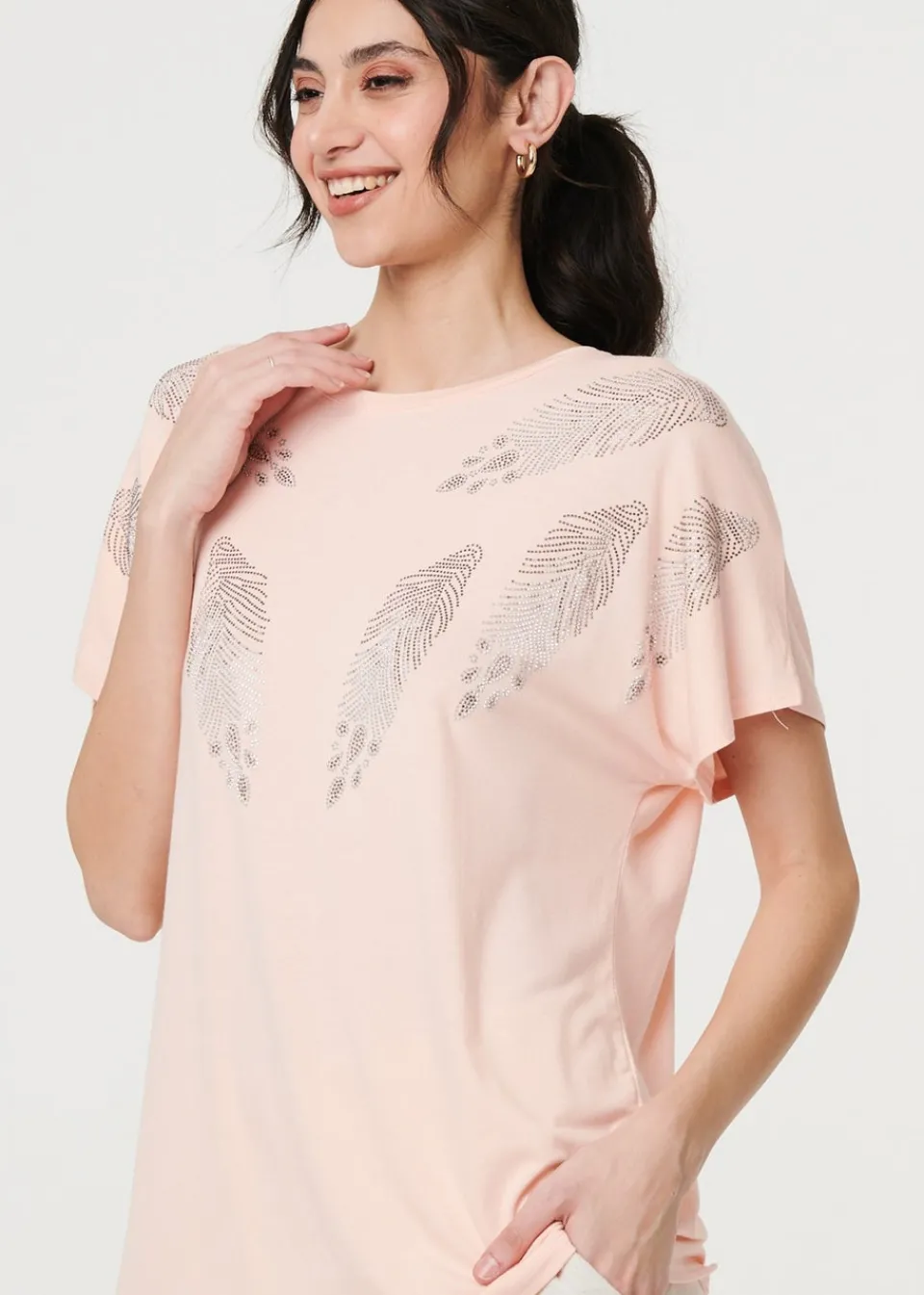 T-Shirts>Izabel London Pink Sparkly Feather Print Relaxed T-Shirt