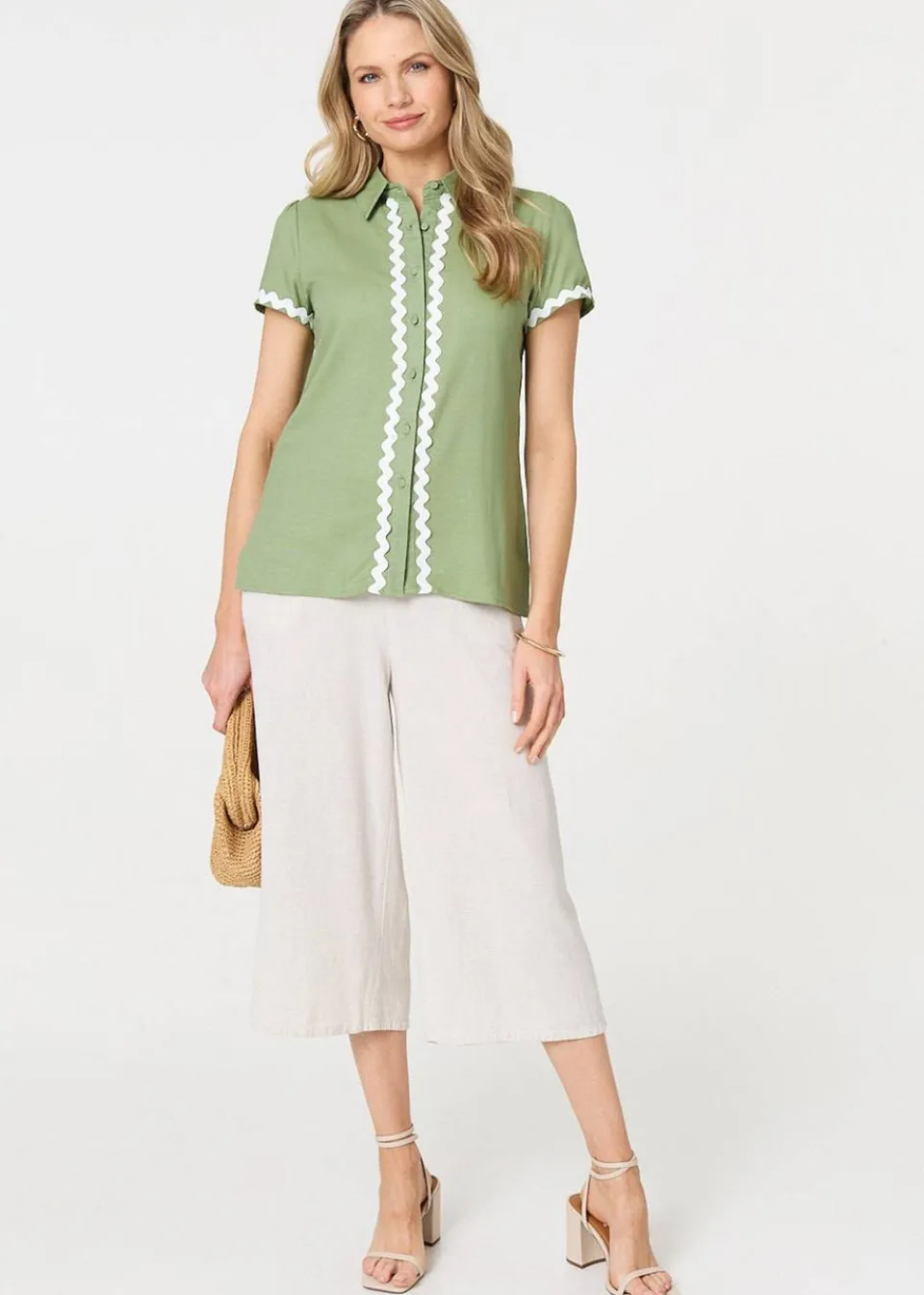 Tops>Izabel London Zig Zag Trim Short Sleeve Shirt Sage
