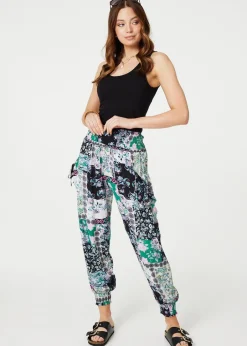 Trousers><noscript><img width=