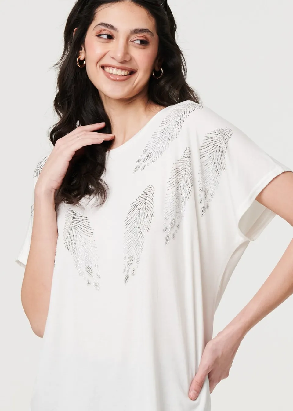 T-Shirts>Izabel London White Sparkly Feather Print Relaxed T-Shirt