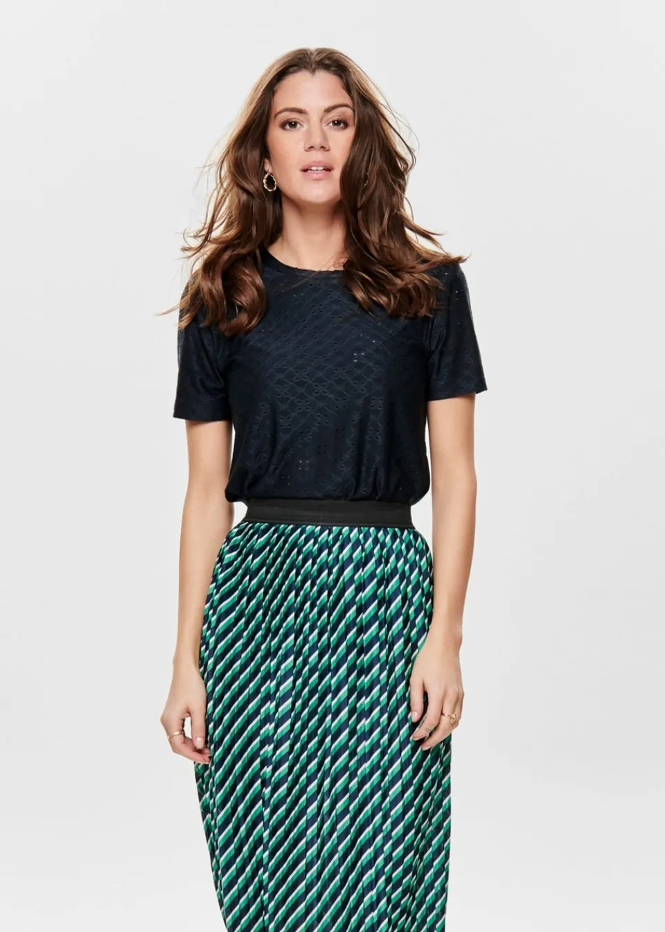 T-Shirts> JDY Black Cut Out T-Shirt