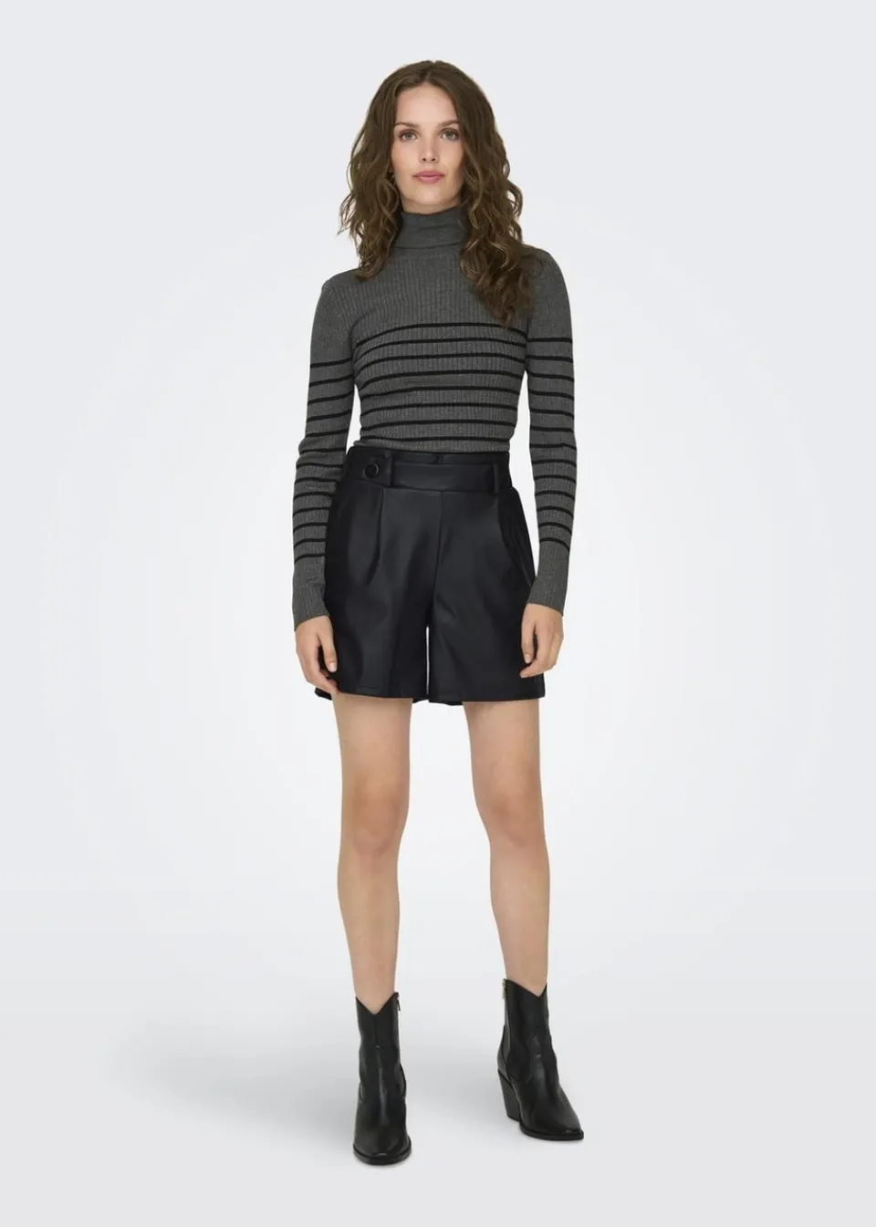 Shorts>JDY Black Leather Look Shorts