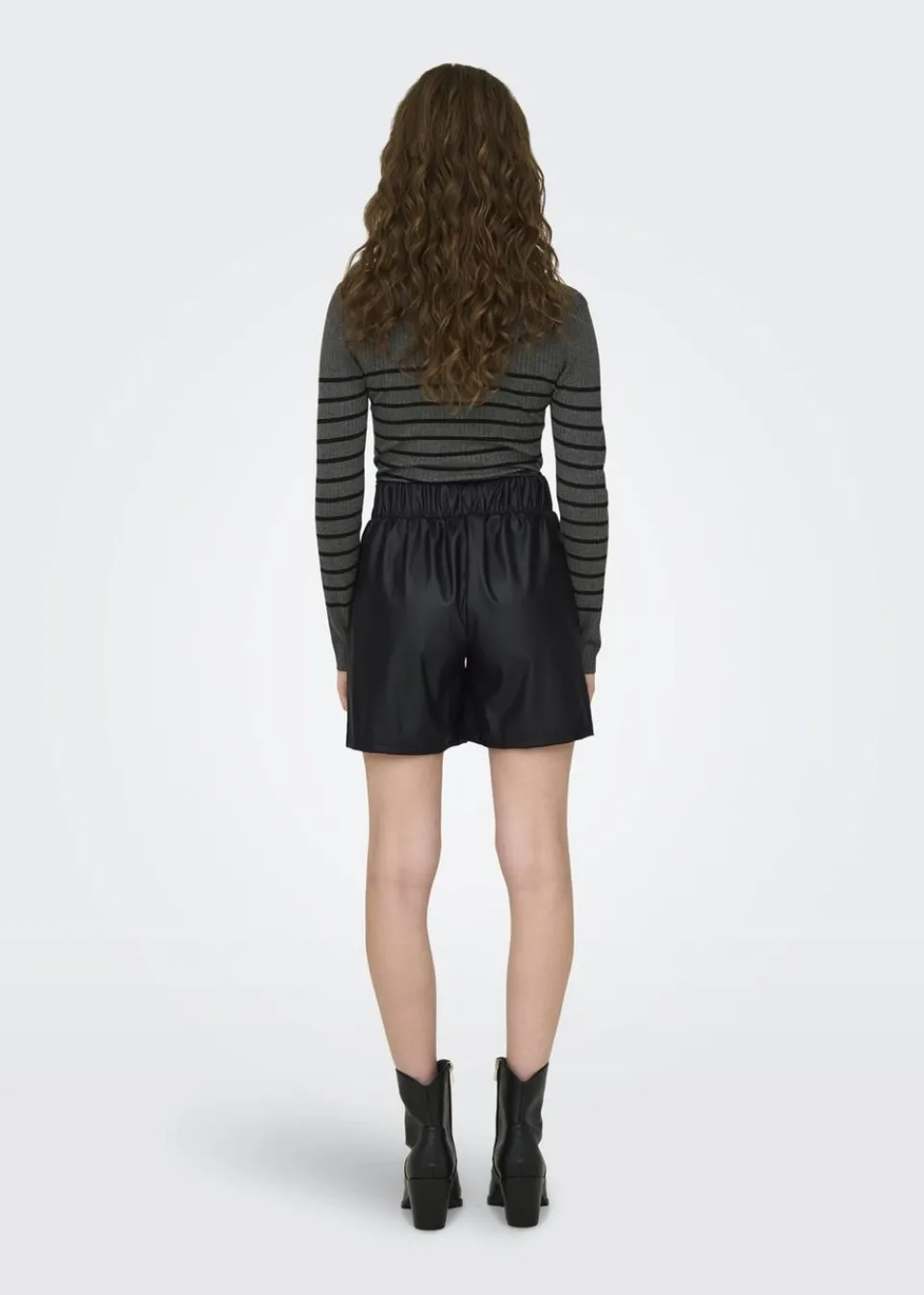 Shorts>JDY Black Leather Look Shorts