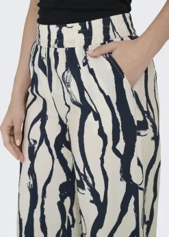 Trousers><noscript><img width=