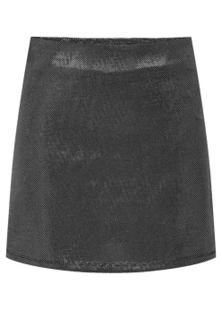 Skirts><noscript><img width=