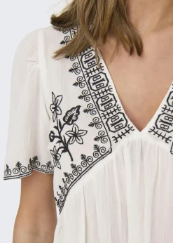 Tops><noscript><img width=