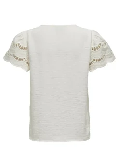 T-Shirts><noscript><img width=