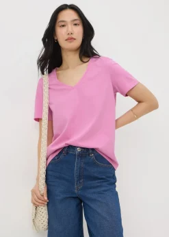 T-Shirts>Papaya Light Pink V-Neck Regular Fit T-Shirt