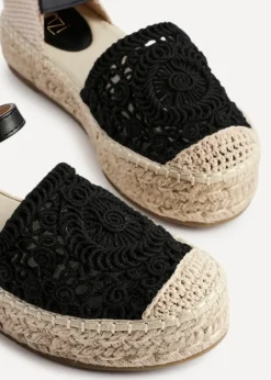 Footwear><noscript><img width=