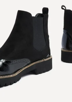 Footwear><noscript><img width=