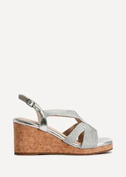 Footwear><noscript><img width=
