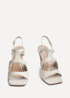 Footwear><noscript><img width=