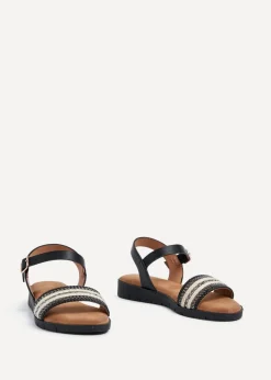 Footwear><noscript><img width=