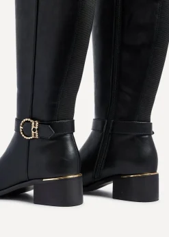 Footwear><noscript><img width=