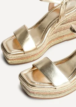 Footwear><noscript><img width=