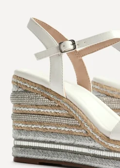 Footwear><noscript><img width=