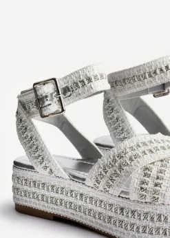 Footwear><noscript><img width=