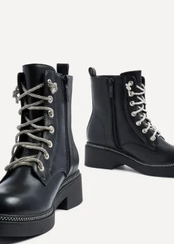 Footwear><noscript><img width=