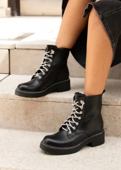 Footwear><noscript><img width=