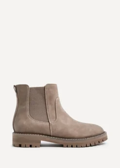 Footwear><noscript><img width=